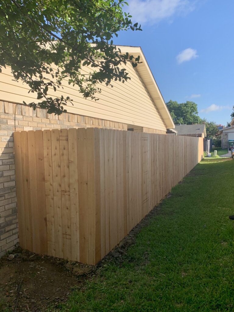 Wood Fence Low Cost Dallas TX